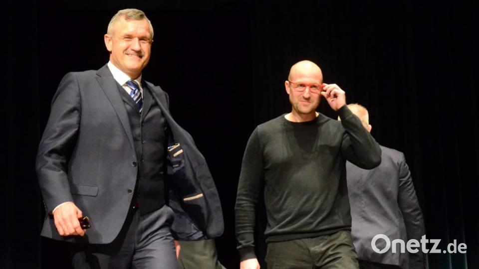 It&#039;s a mans world. Hans-Jürgen Gmeiner und Georg Erl auf dem Laufsteg. Bild: Kunz