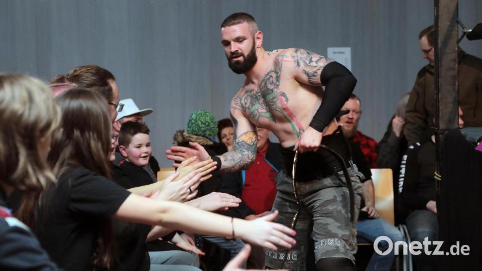 Im Musikomm ging es hart zur Sache: Amberg erlebte seine erste Wrestling -Show. Bild: Wolfgang Steinbacher