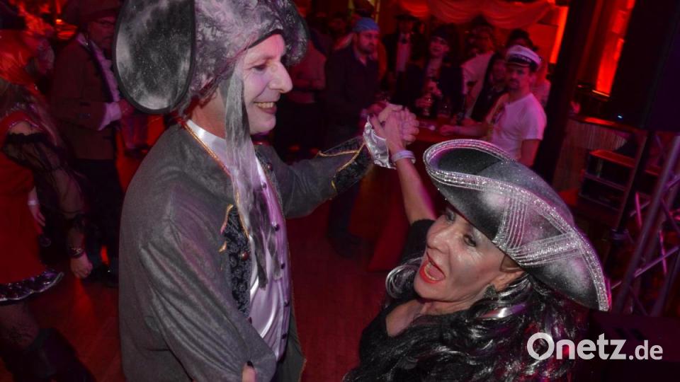 Autsch! Jetzt ist er mir schon wieder auf die Zehen getreten. Bild: Kunz