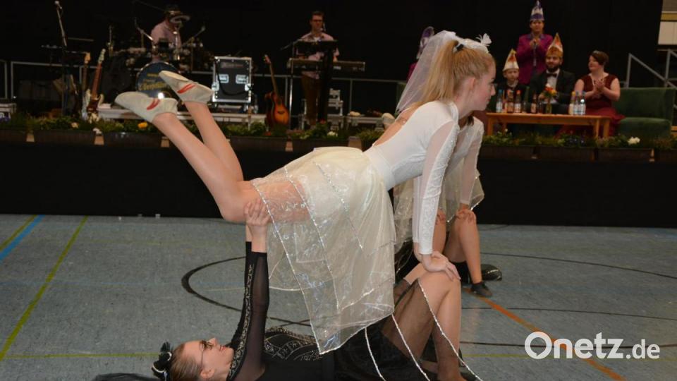 Die Showtanzgruppe &quot;Fantasia&quot; des TuS Mitterteich. Bild: jr