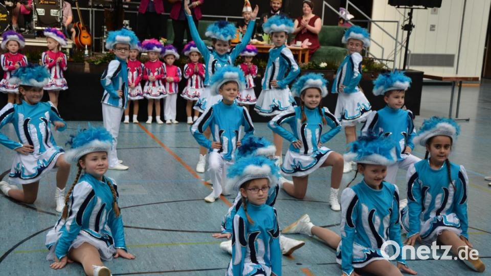 Die Kindergarde des Mitterteicher Gaudiwurms. Bild: jr