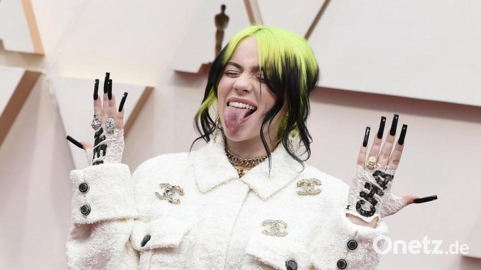 Musikerin Billie Eilish ist momentan eine der erfolgreichsten Sängerinnen. Bei den Grammy Awards räumte sie zuletzt fünf Auszeichnungen ab, unter anderem für den „Song des Jahres“ und die „Aufnahme des Jahres“. Bild: Jordan Strauss/Invision/AP/dpa