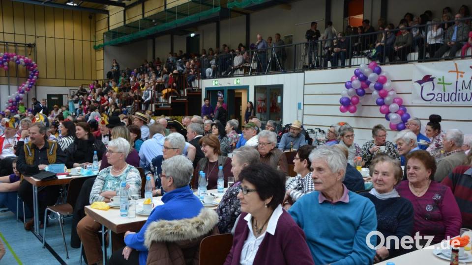 Volles Haus beim 42. Mitterteicher Seniorennachmittag Bild: jr