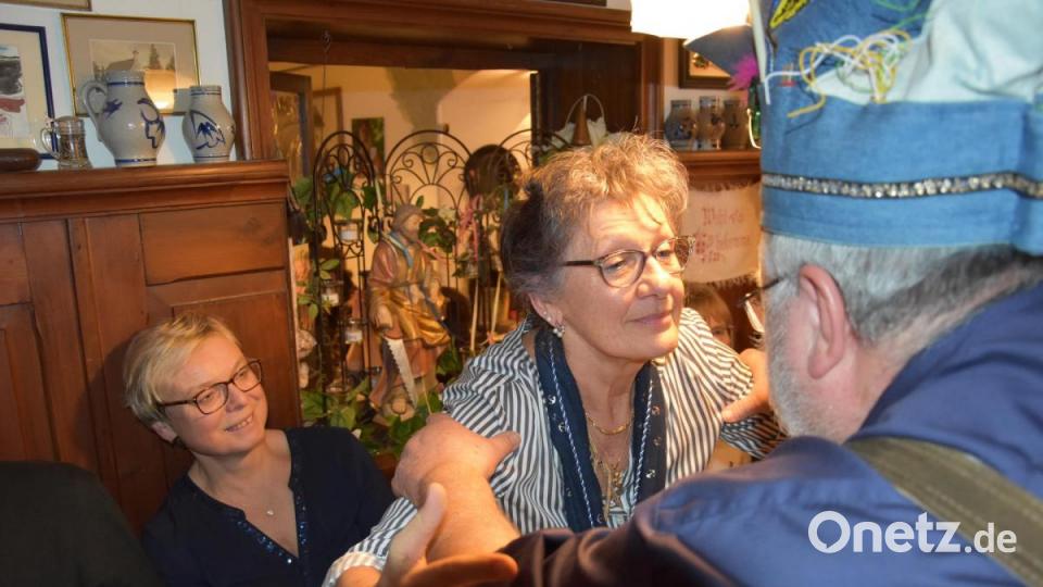 Verleihung der handgeschnitzten Zoiglorden beim "Waldhauser" Bild: ui