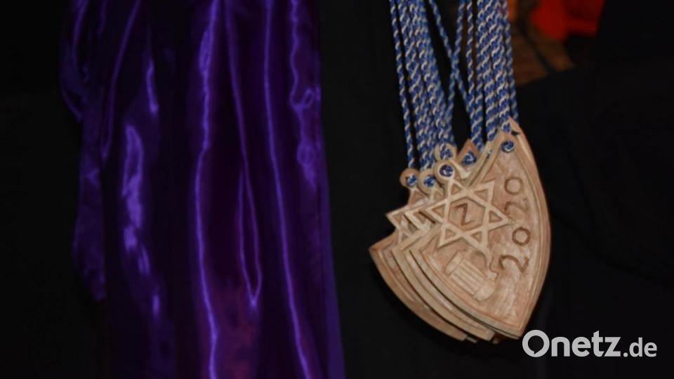 Verleihung der handgeschnitzten Zoiglorden beim "Waldhauser" Bild: ui