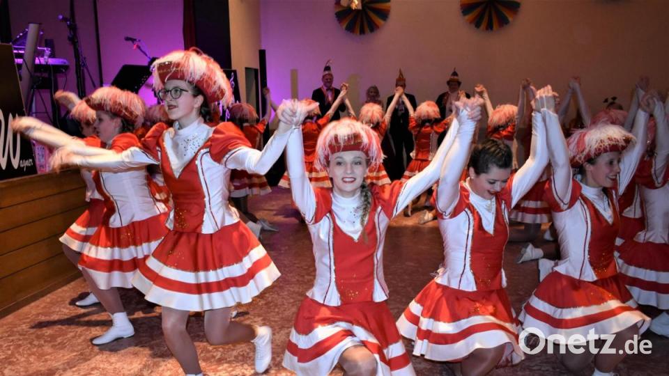 Stimmung und Tanz beim Kolpingsball im Jugendheim Grafenwöhr Bild: rgr