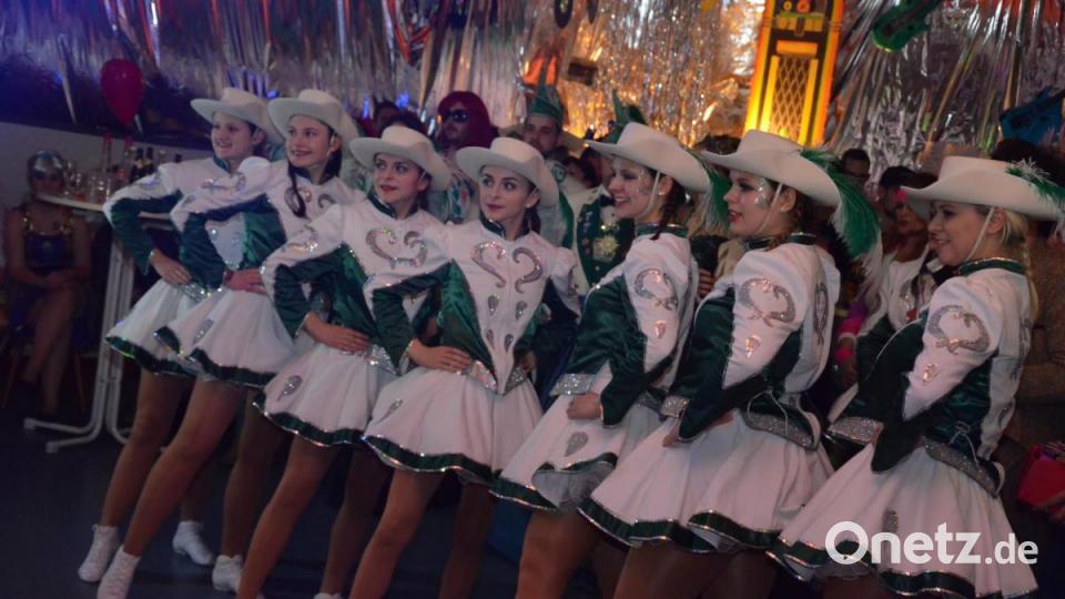 Eindrücke vom Weiberfasching in Kohlberg Bild: Paula Gäbelein