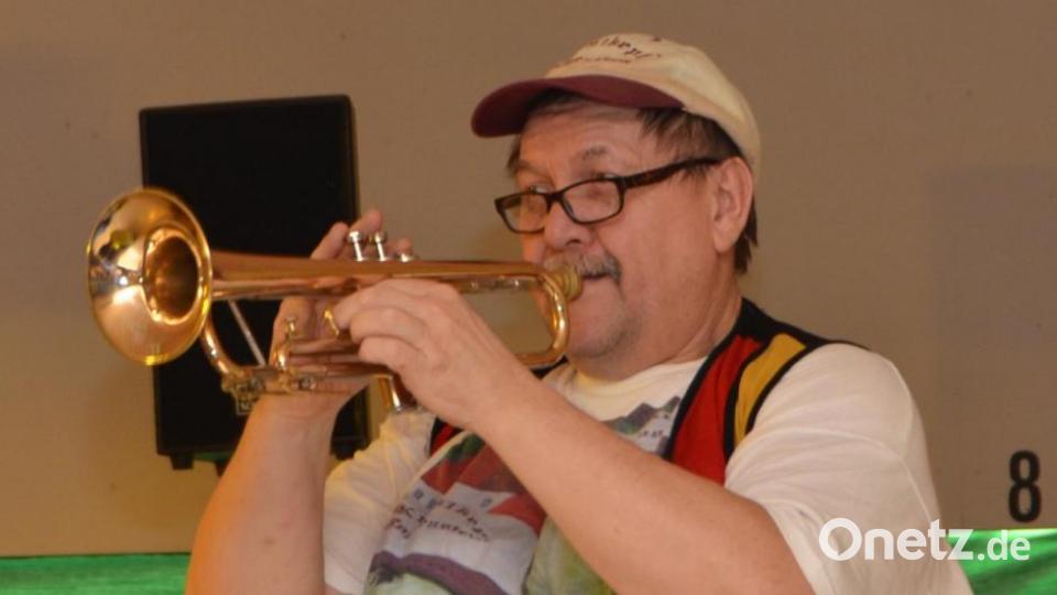 Beim Schützenball in Oberlind ging die Post ab. Flotte Sause durch die Nacht. Bild: dob