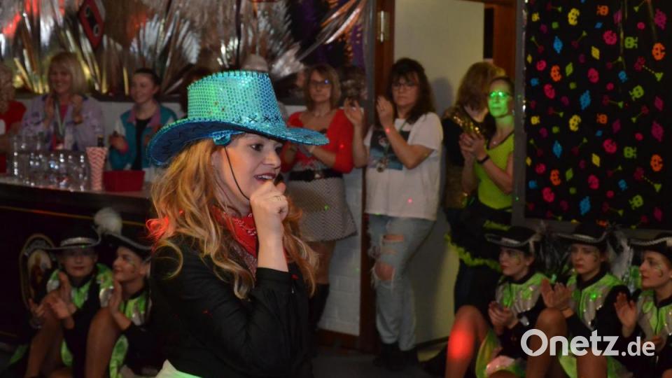 Eindrücke vom Weiberfasching in Kohlberg Bild: Paula Gäbelein