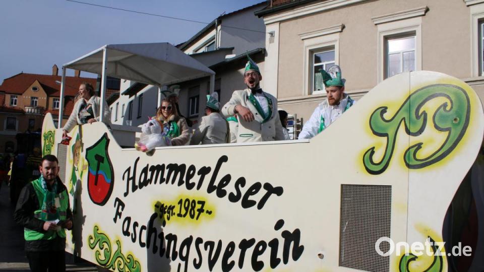 Der Hammerleser Faschingsverein war mit allen Gruppen in Pressath. Bild: sne
