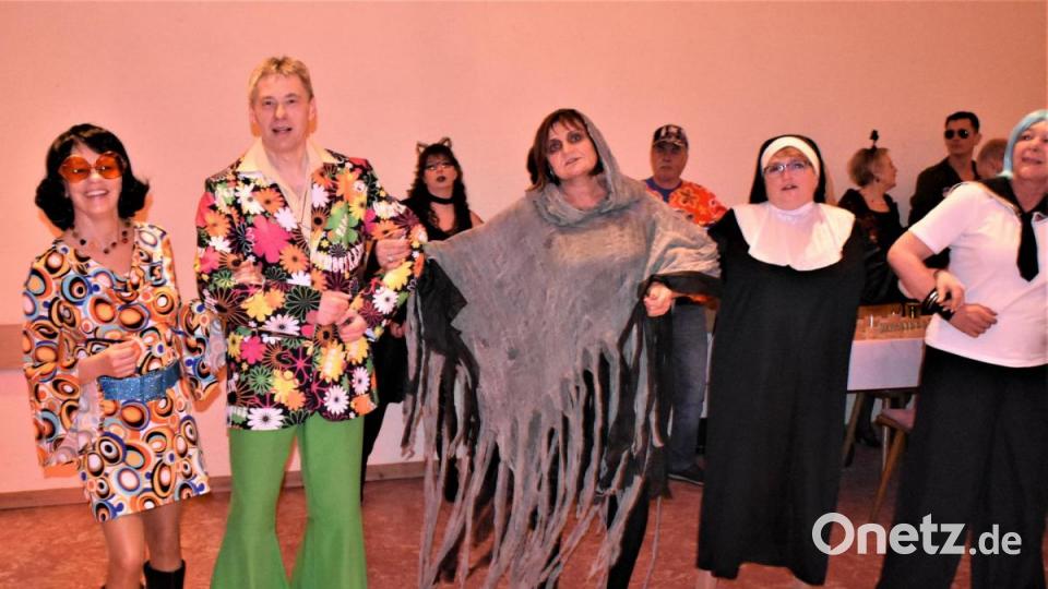 Stimmung und Tanz beim Kolpingsball im Jugendheim Grafenwöhr Bild: rgr