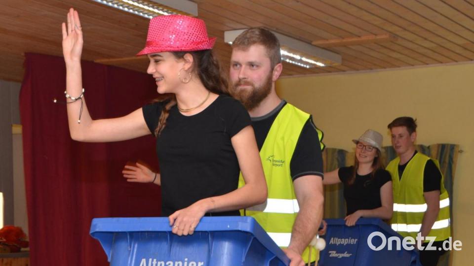 Beim Schützenball in Oberlind ging die Post ab. Flotte Sause durch die Nacht. Bild: dob