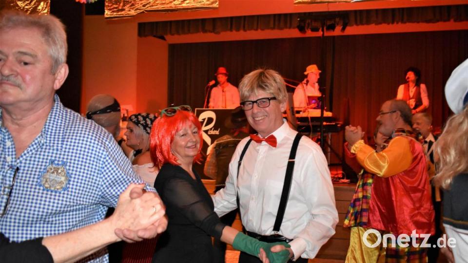 Stimmung und Tanz beim Kolpingsball im Jugendheim Grafenwöhr Bild: rgr