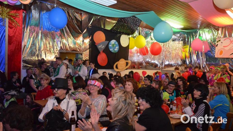 Eindrücke vom Weiberfasching in Kohlberg Bild: Paula Gäbelein
