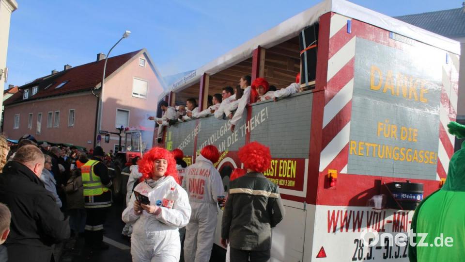 Die Feuerwehr Speinshart sorgte für die Rettungsgasse. Bild: sne
