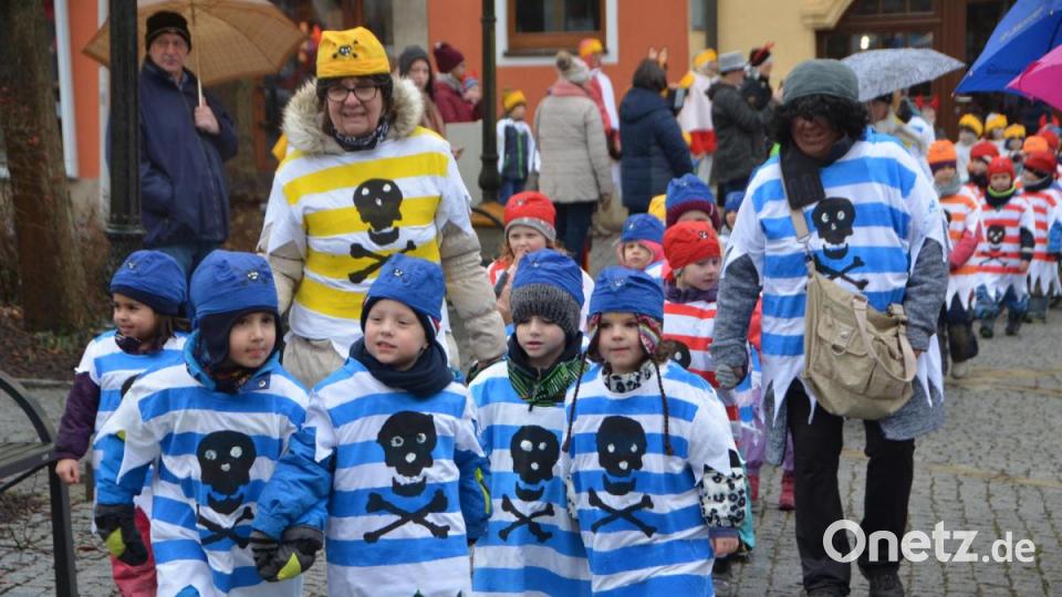 Als Piraten eroberten die Mädchen und Buben aus dem Evangelischen Haus für Kinder Gottfried Sperl die Weltmeere. Bild: dob
