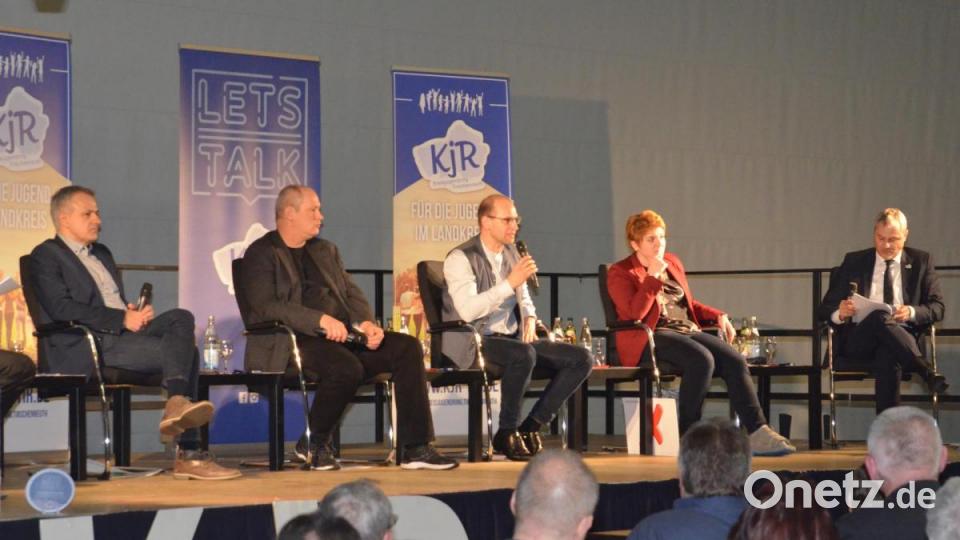 Podiumsdiskussion zur Landratswahl im Landkreis Tirschenreuth des Kreisjugendrings in Kemnath. Bild: Benkhardt
