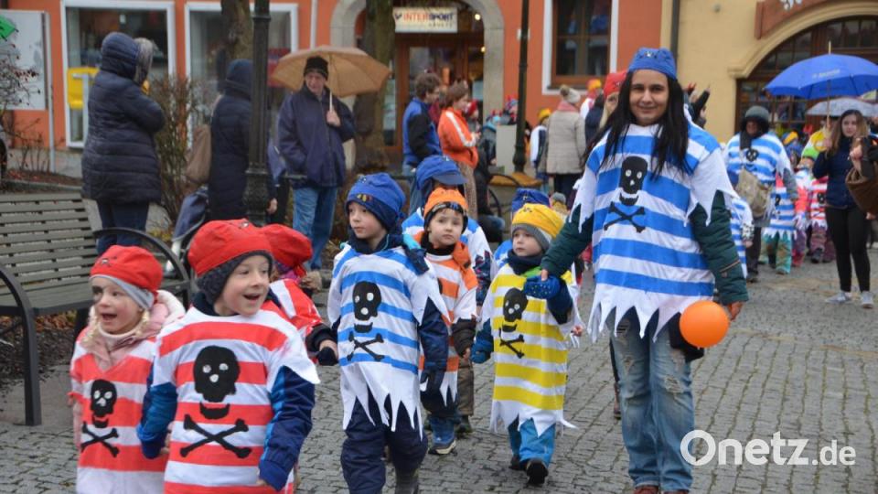 Als Piraten eroberten die Mädchen und Buben aus dem Evangelischen Haus für Kinder Gottfried Sperl die Weltmeere. Bild: dob
