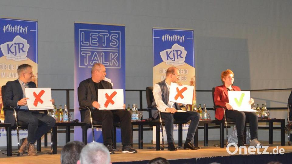 &quot;Speed-Runde&quot; bei der Podiumsdiskussion in Kemnath. Bild: Benkhardt
