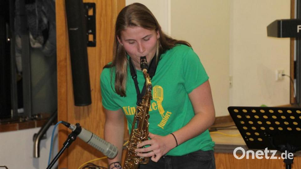 Laura bei einem Sax-Solo. Bild: Schönberger, Ferdinand [fsb]