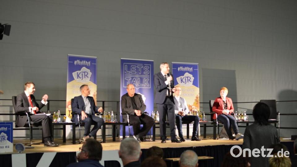 Podiumsdiskussion zur Landratswahl im Landkreis Tirschenreuth des Kreisjugendrings in Kemnath. Bild: Benkhardt