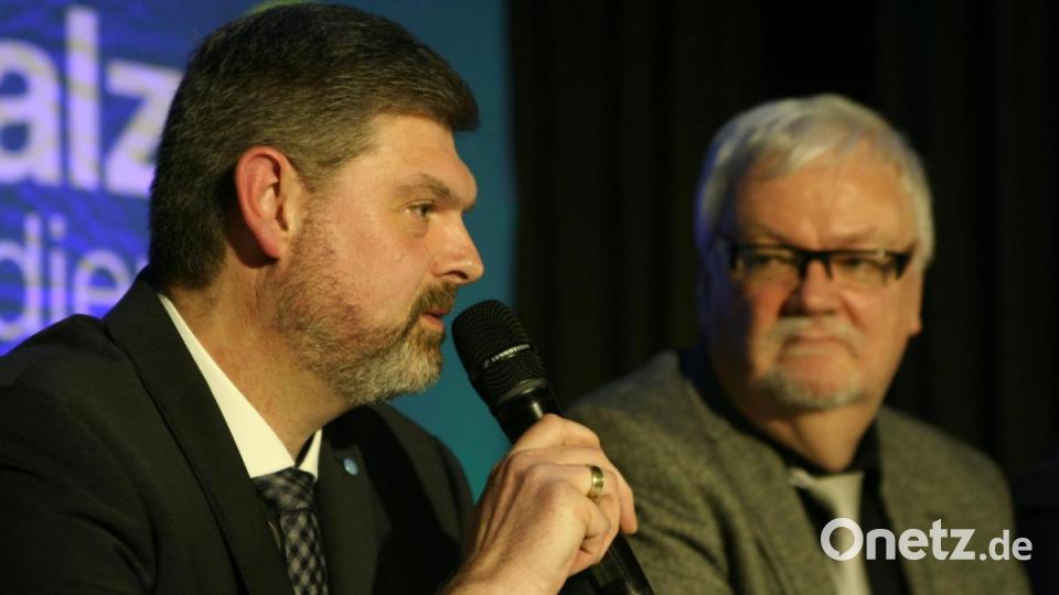 Auf großes Interesse stieß die Podiumsdiskussion in Schwarzenfeld. Bild: Benjamin Tietz