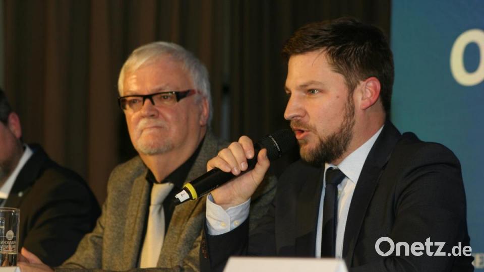 Auf großes Interesse stieß die Podiumsdiskussion in Schwarzenfeld. Bild: Benjamin Tietz
