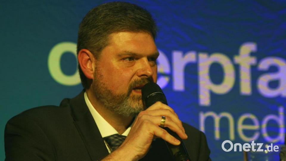 Auf großes Interesse stieß die Podiumsdiskussion in Schwarzenfeld. Bild: Benjamin Tietz