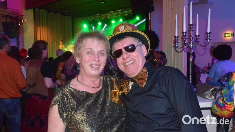 &quot;Glitter &amp; Glamour Party&quot; im Evangelischen Vereinshaus. Bild: Kunz