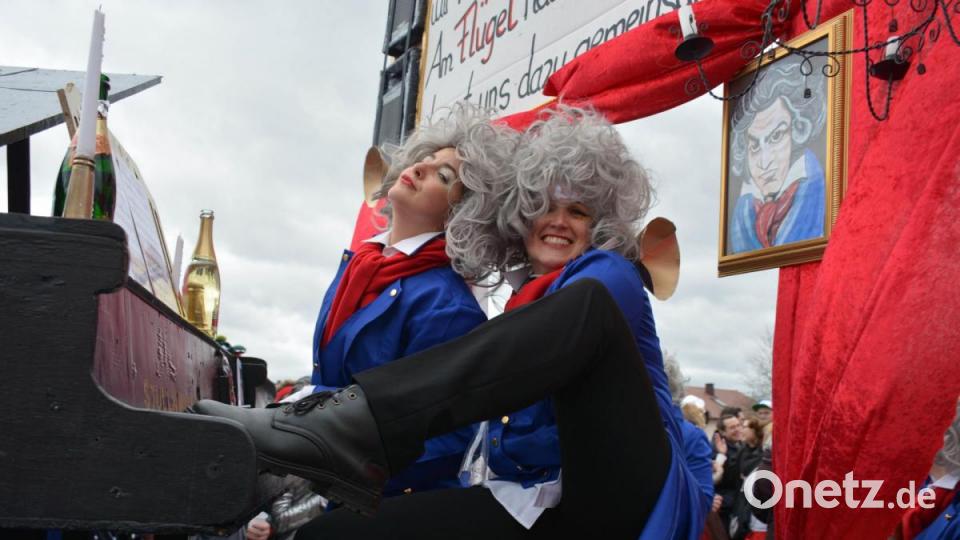 Faschingszug Stulln Bild: Freya Stoeckl
