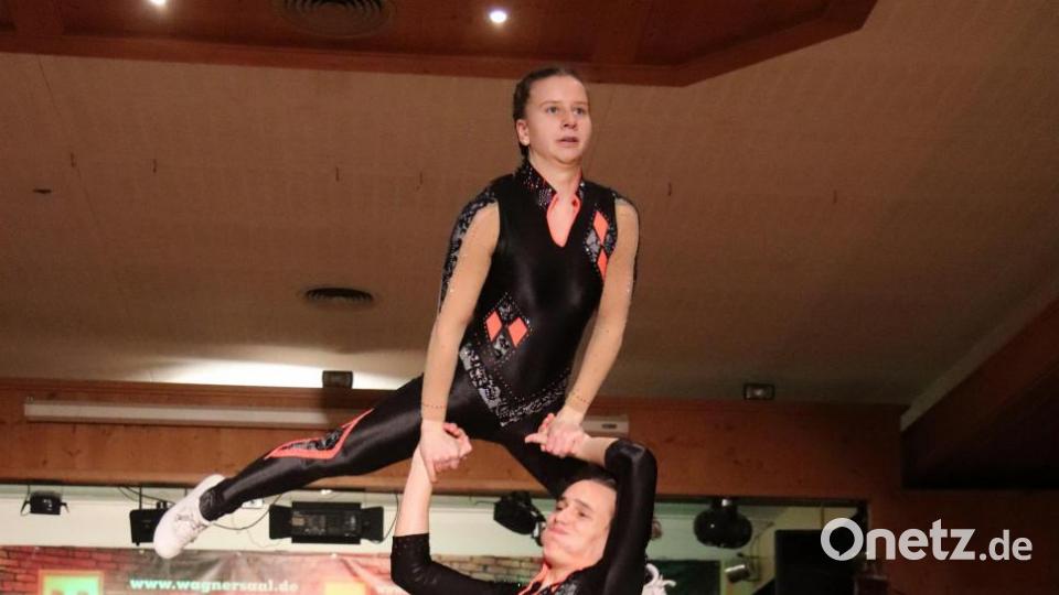 Drei Paare des Rock´n Roll und Boogie Woogie Clubs Quick Feet zeigten akrobatische Tanzeinlagen in Vollendung. Bild: mfh