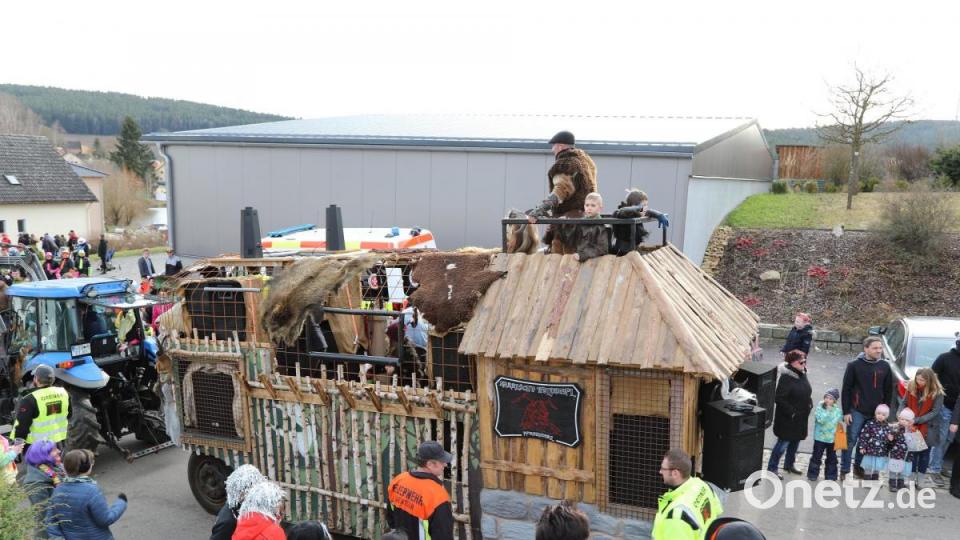 Die &quot;Wolddeifl Pfreimdtal&quot; mit ihrem Wagen. Bild: akp