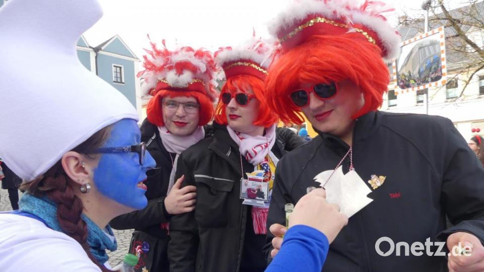 &quot;Rußweiber&quot; grüßen Mainzelmännchen Bild: rn