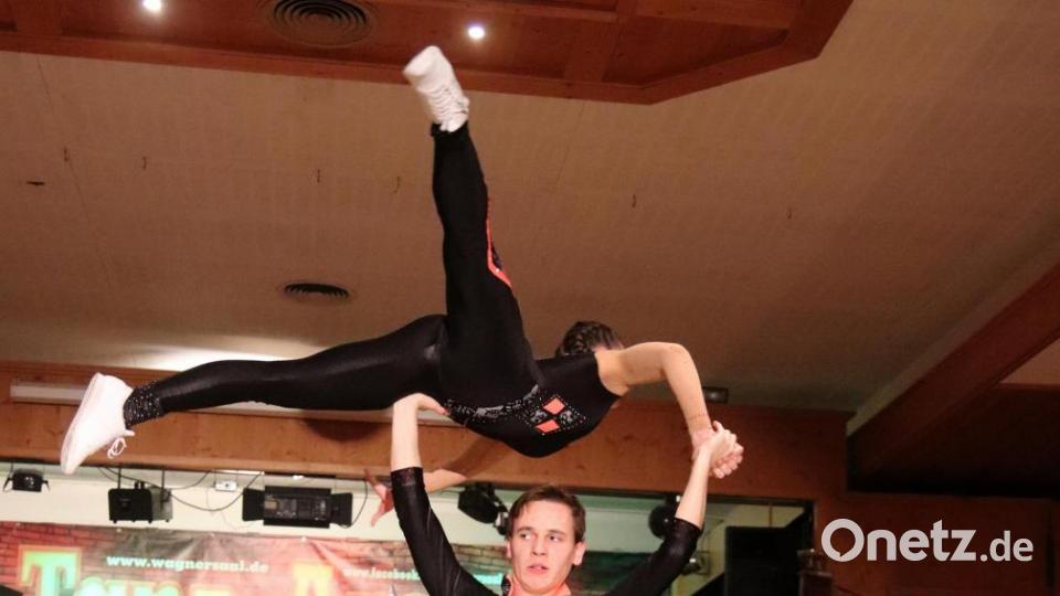 Drei Paare des Rock &#039;n&#039; Roll und Boogie Woogie Clubs Quick Feet zeigten akrobatische Tanzeinlagen in Vollendung. Bild: mfh