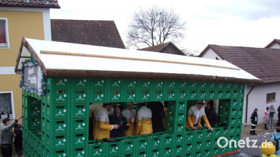 Eindrücke vom Seebarner Faschingszug. Bild: zth