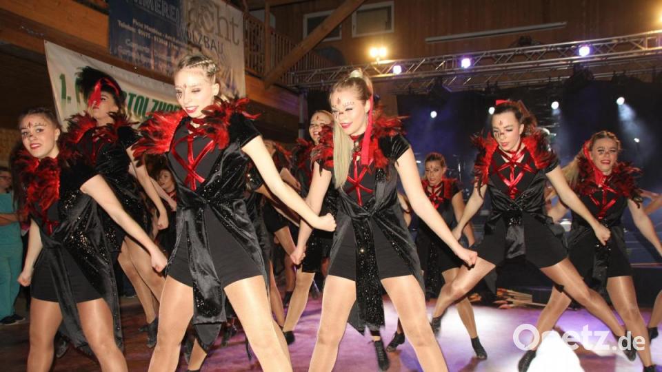 Ein toller Showtanz erinnerte daran, dass Erfolg kein Glück ist. Bild: frd