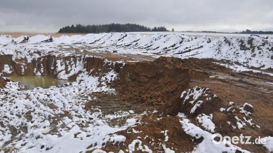 In dieser Grube lag die Bombe. Bild: rti