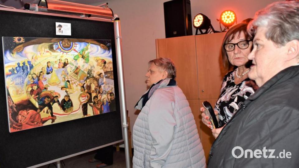 Im Grafenwöhrer Jugendheim gibt es noch bis Sonntag, 8. März, die Misereor-Hungertücher zu sehen. Die Ausstellung trägt den Titel &quot;Auf Tuchfühlung&quot;. Bild: rgr