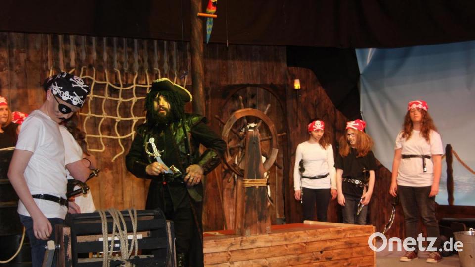 Kindermusical der &quot;Theaterfüxe&quot; der LSG Fuchsmühl - Uraufführung &quot;Claus und der Klabauter&quot; Bild: wro