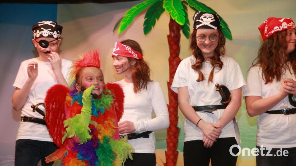 Kindermusical der &quot;Theaterfüxe&quot; der LSG Fuchsmühl - Uraufführung &quot;Claus und der Klabauter&quot; Bild: wro