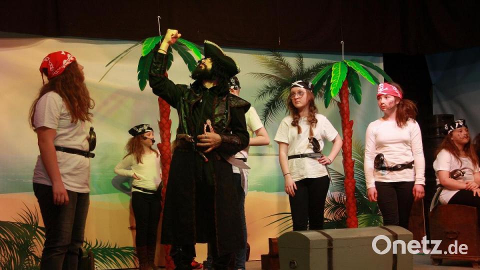 Kindermusical der &quot;Theaterfüxe&quot; der LSG Fuchsmühl - Uraufführung &quot;Claus und der Klabauter&quot; Bild: wro