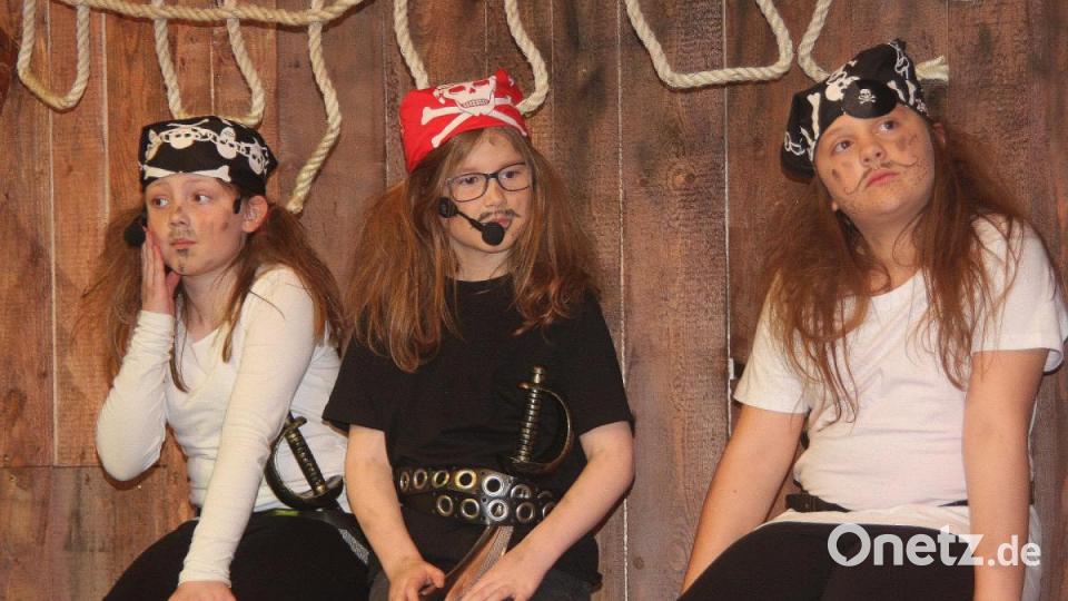 Kindermusical der &quot;Theaterfüxe&quot; der LSG Fuchsmühl - Uraufführung &quot;Claus und der Klabauter&quot; Bild: wro