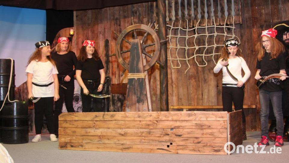 Kindermusical der &quot;Theaterfüxe&quot; der LSG Fuchsmühl - Uraufführung &quot;Claus und der Klabauter&quot; Bild: wro