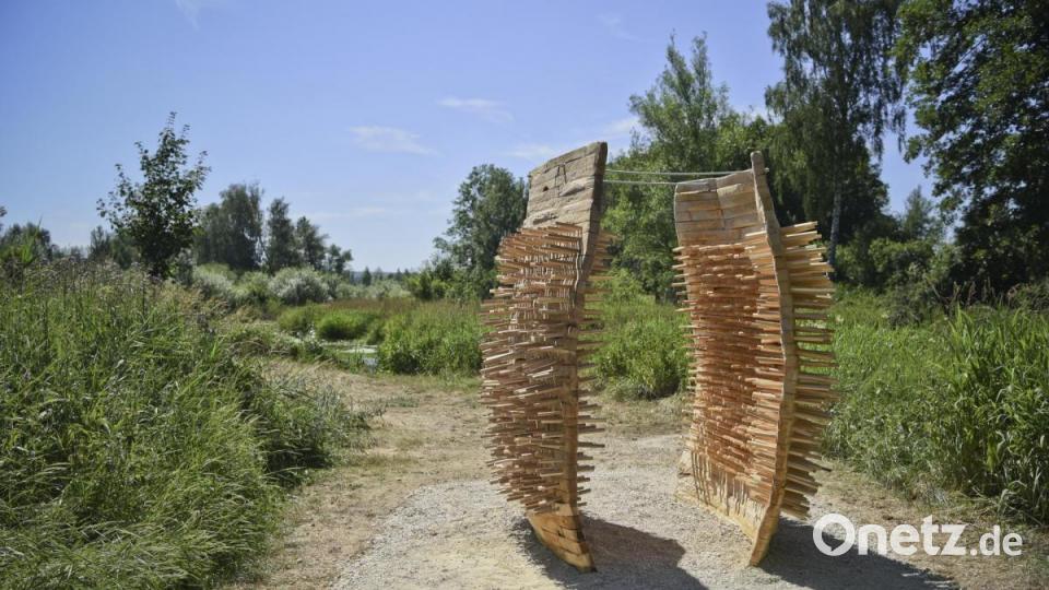 Kateřina Kubalovás &quot;Quercus &amp;Tilia&quot; in der Vilsaue. Bild: Václav Marian