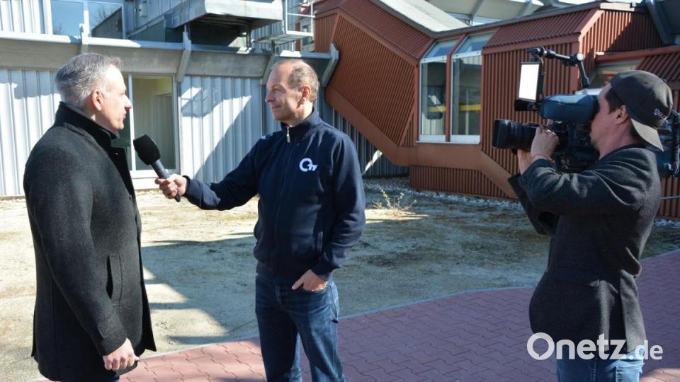 Roland Grillmeier (links) im Interview mit Thomas Bärthlein von OTV. Bild: jr
