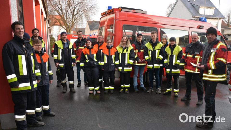 Einsatzbesprechung aller Teilnehmer mit Franz Bauernfeind (rechts). Bild: jr