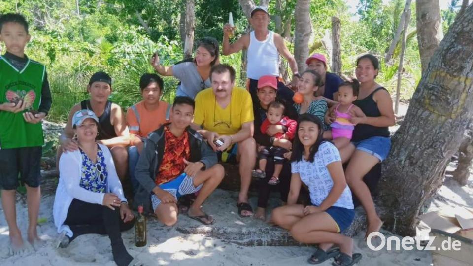 Reinhard W. mit der Familie seiner Frau Bild: privat