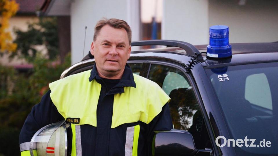 Kreisbrandmeister Alexander Graf aus Ursensollen ist stolz auf seine Feuerwehrkameraden und die Ehrenamtlichen anderer Organisationen, die trotz Coronakrise ihren Mann stehen. Bild: privat