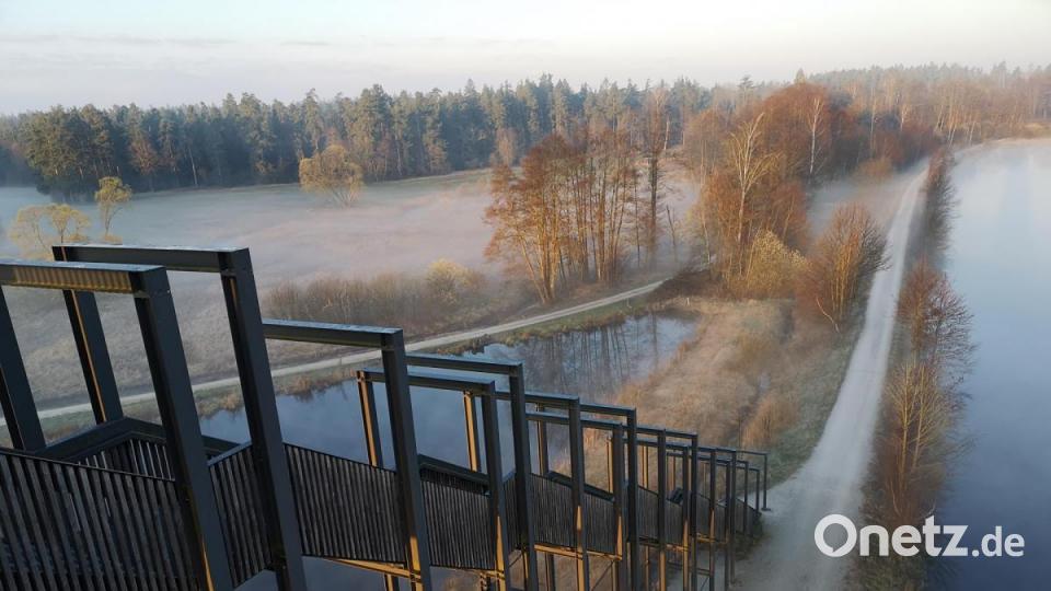 Die Himmelsleiter und die umgebende Landschaft im hellen Morgenlicht. Bild: lnz
