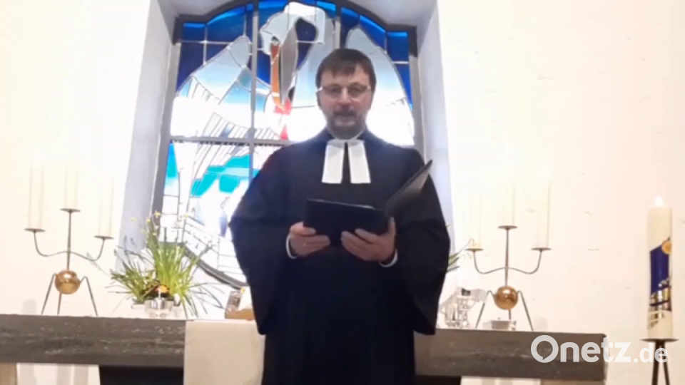Pfarrer Alfredo Malikoski aus der Paul-Gerhardt-Kirche Rieden sprach das Kollektengebet. Bild: weu